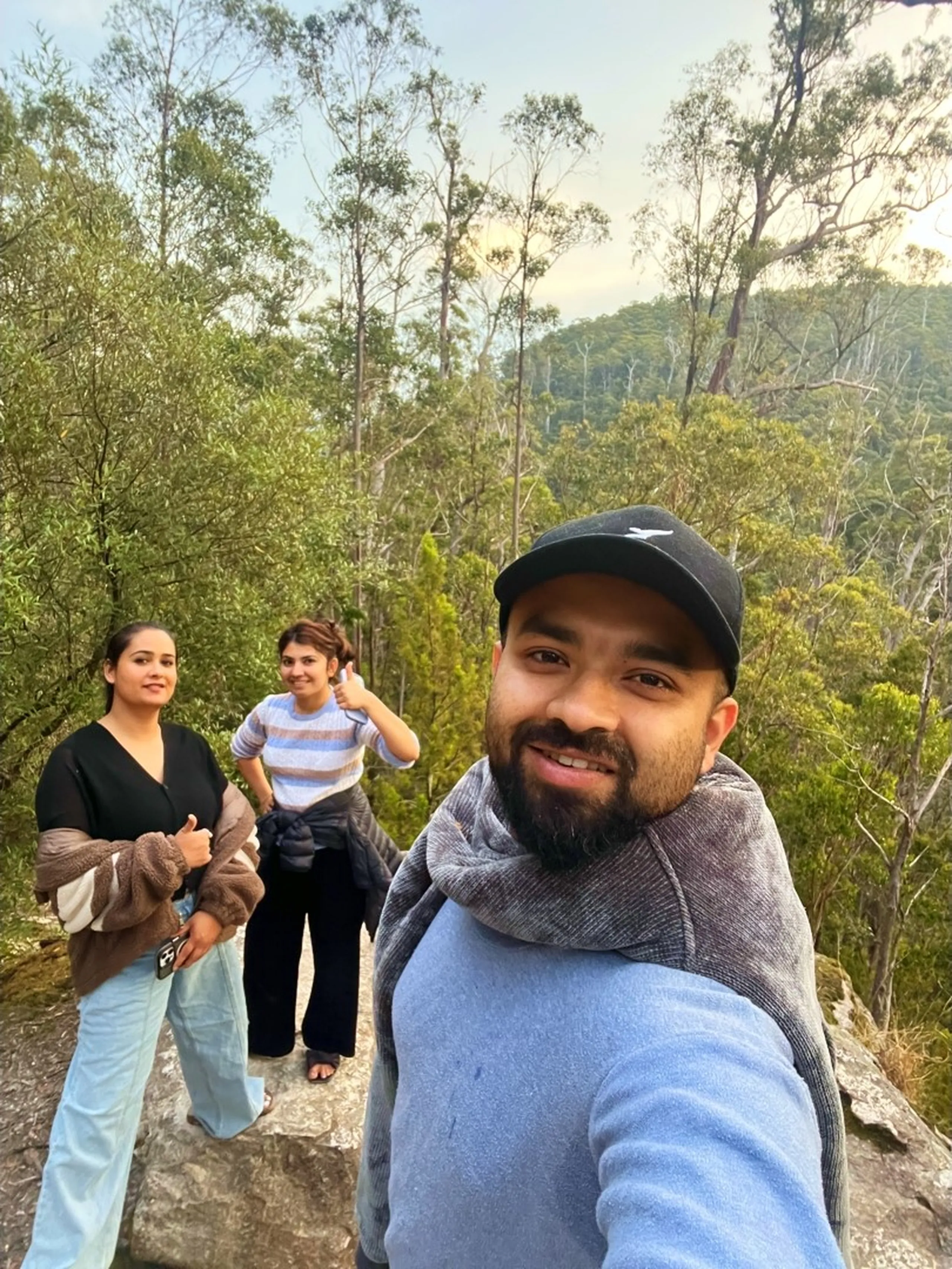 Apart from me, nobody had hiked before. My wife and our Sydney flatmate bravely tackled the trail in slippers while I proudly wore the only proper hiking shoes.

We walked, laughed, drank water, took photos, and spent an hour wondering if we were actually heading the right way.